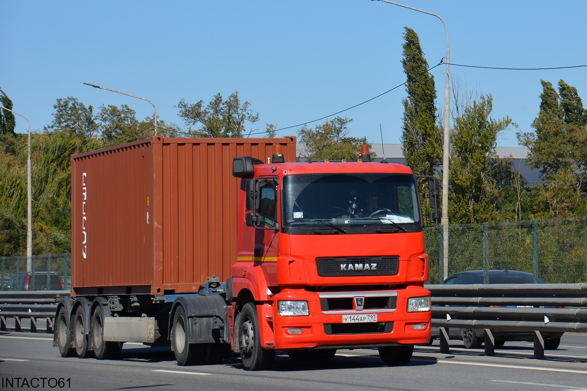 Краснодарский край, № У 144 АР 797 — КамАЗ-5490-S5(87)