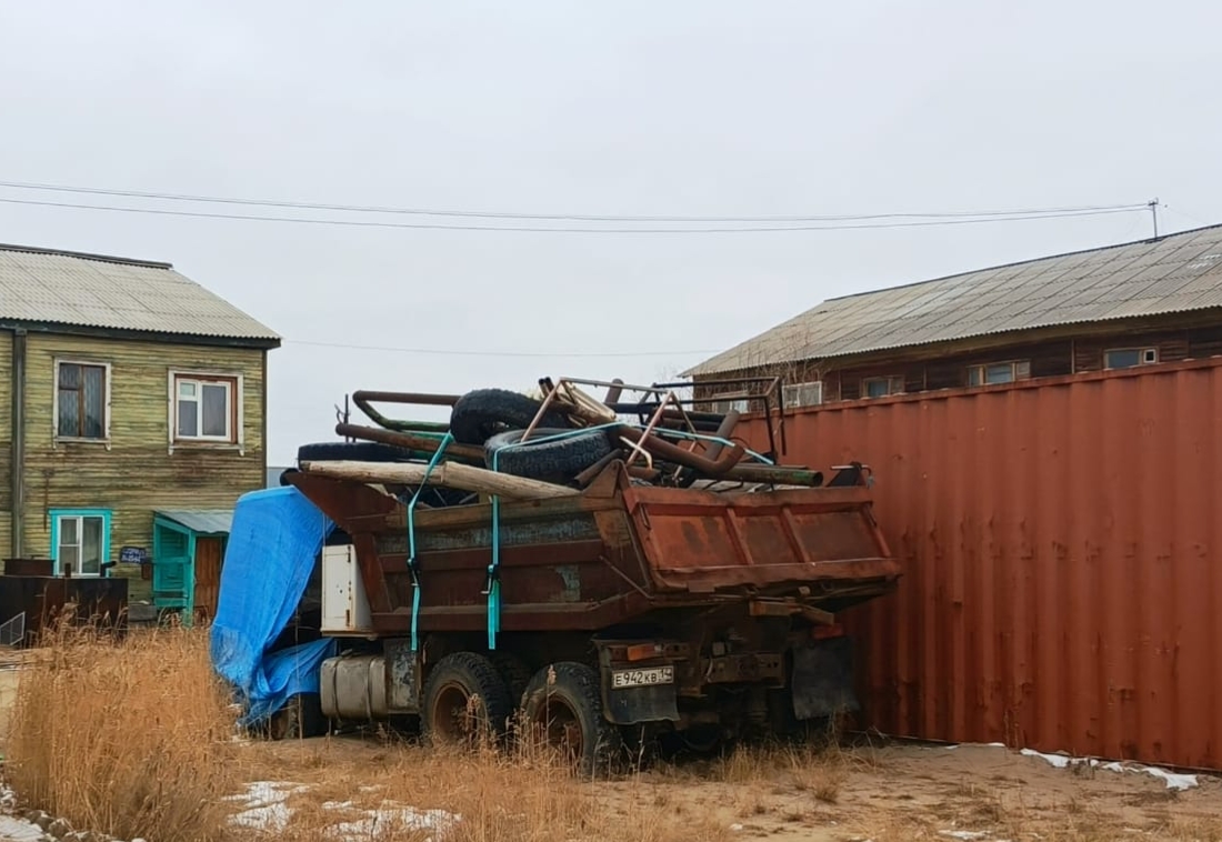 Саха (Якутия), № Е 942 КВ 14 — КамАЗ-55111 [551110]
