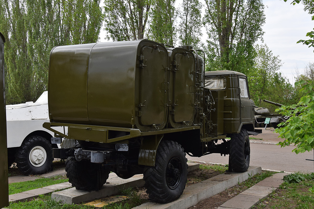 Саратовская область, № 06-83 СЭ — ГАЗ-66 (общая модель); Саратовская область — Автомобили на постаментах