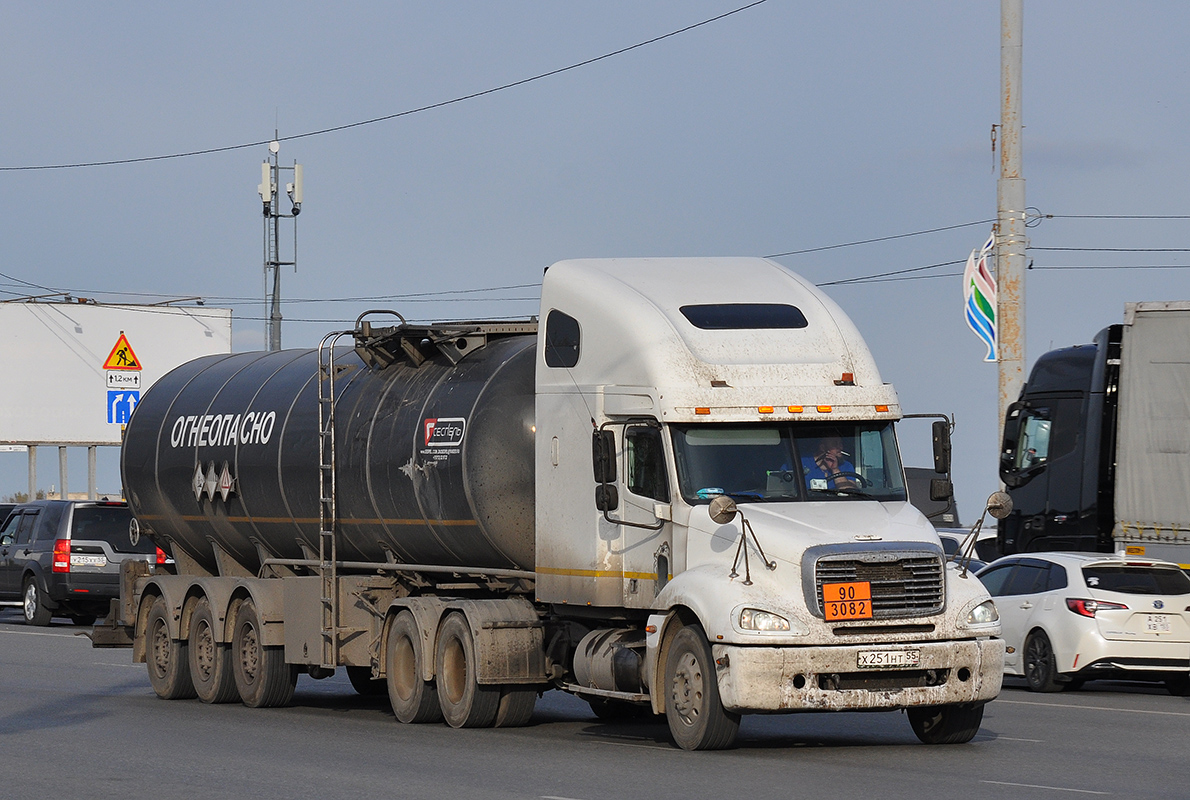 Омская область, № Х 251 НТ 55 — Freightliner Columbia