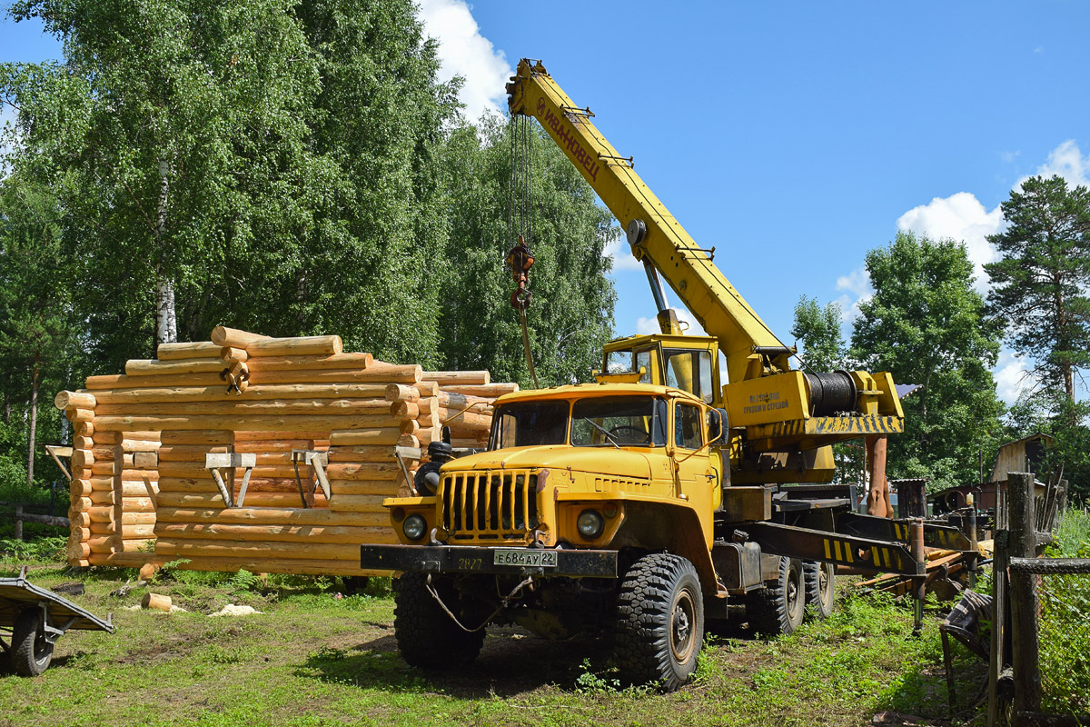 Алтайский край, № Е 684 АУ 22 — Урал-5557-10