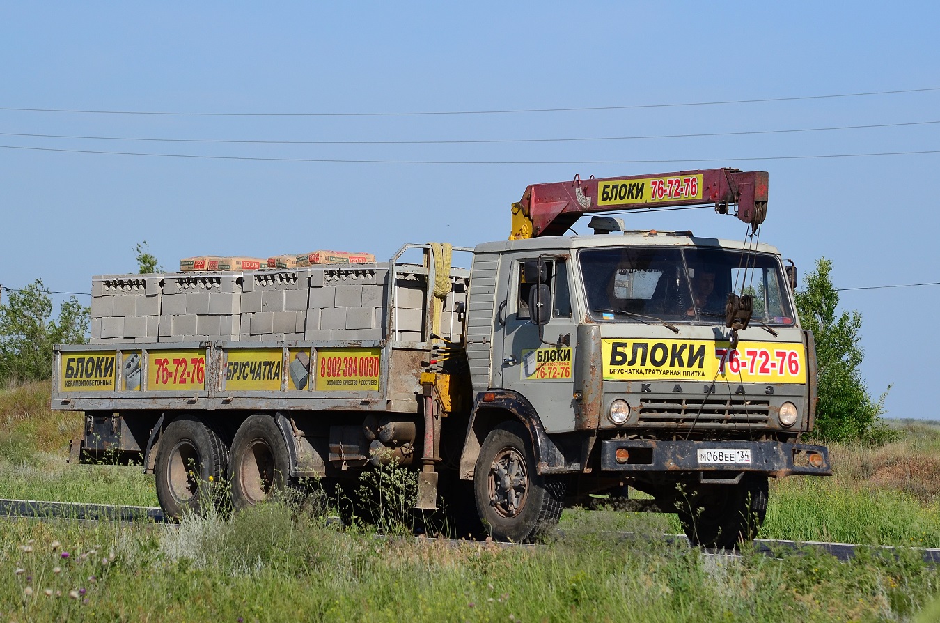 Волгоградская область, № М 068 ЕЕ 134 — КамАЗ-53212