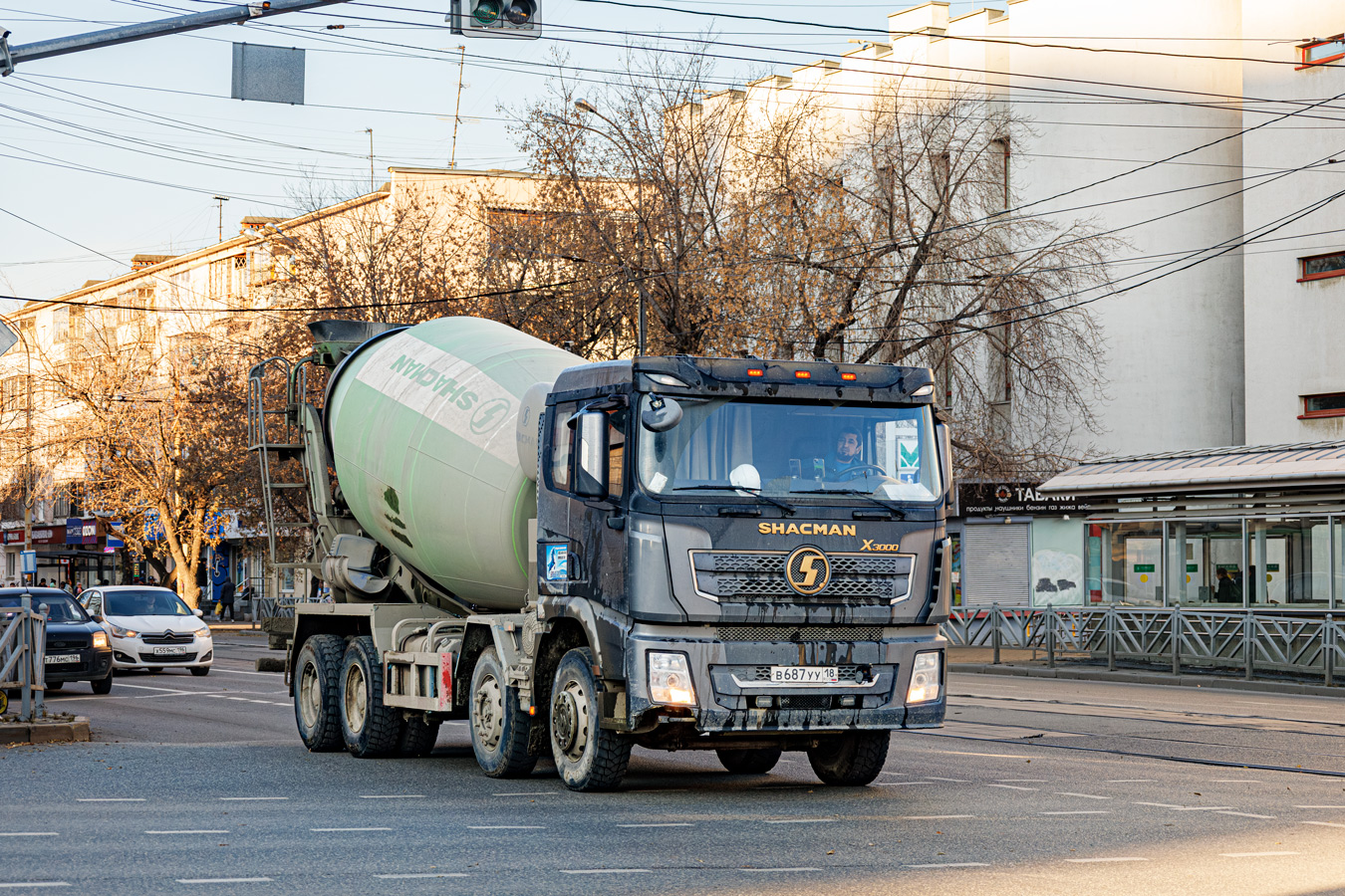 Удмуртия, № В 687 УУ 18 — Shaanxi Shacman X3000 SX5318