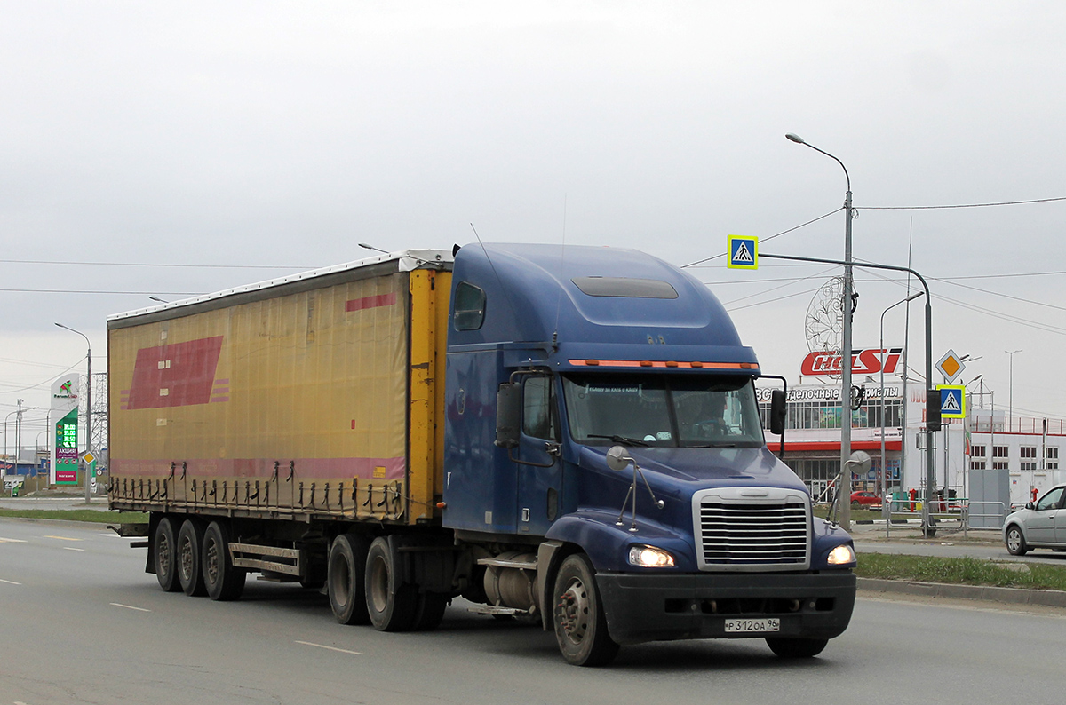 Свердловская область, № Р 312 ОА 96 — Freightliner Century Class