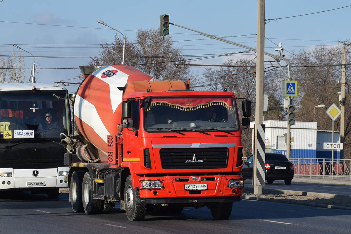 Волгоградская область, № К 613 ХТ 134 — МАЗ-631226