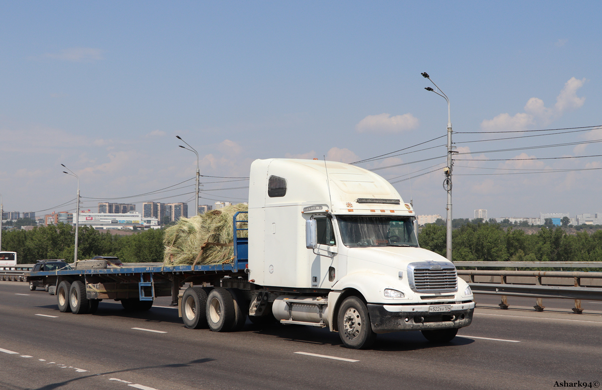 Красноярский край, № У 522 ВА 124 — Freightliner Columbia
