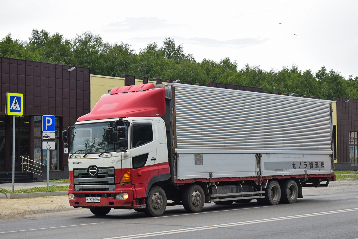 Алтайский край, № К 749 ВМ 122 — Hino FW