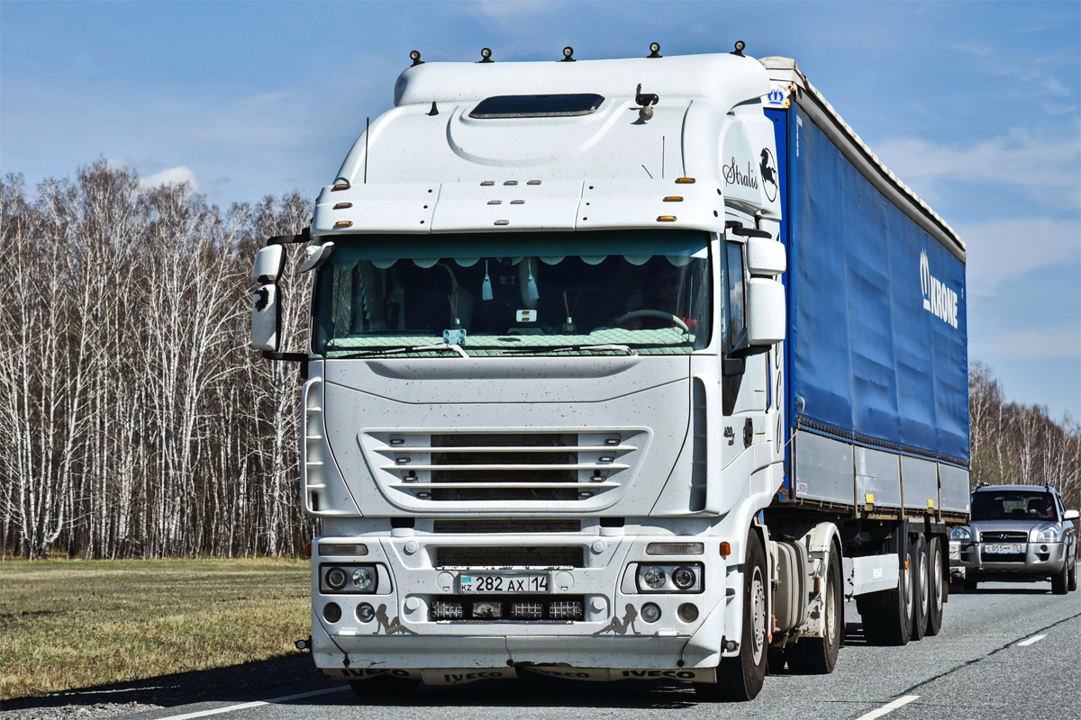 Павлодарская область, № 282 AX 14 — IVECO Stralis ('2002)