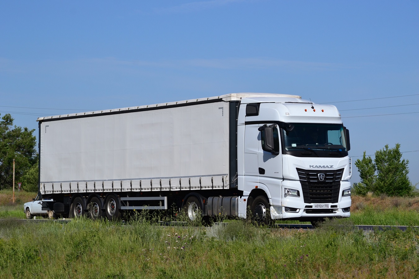 Московская область, № М 592 ВТ 550 — КамАЗ-54901 (общая модель)
