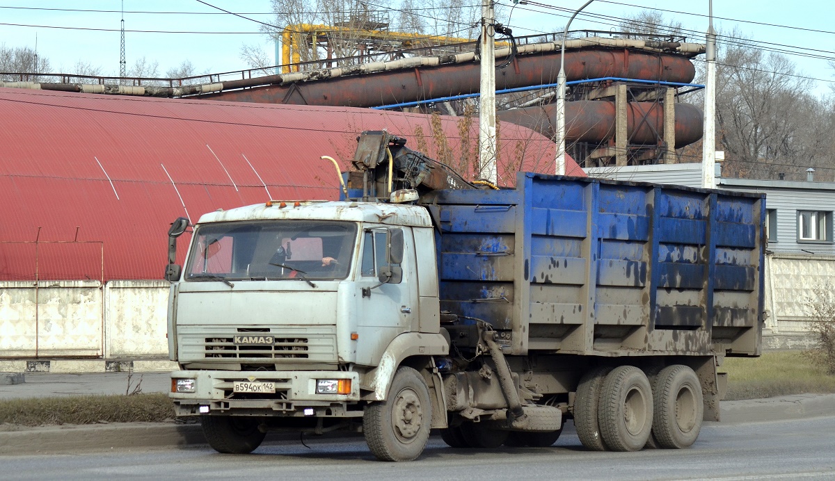 Кемеровская область, № В 594 ОК 142 — КамАЗ-65117 (общая модель)