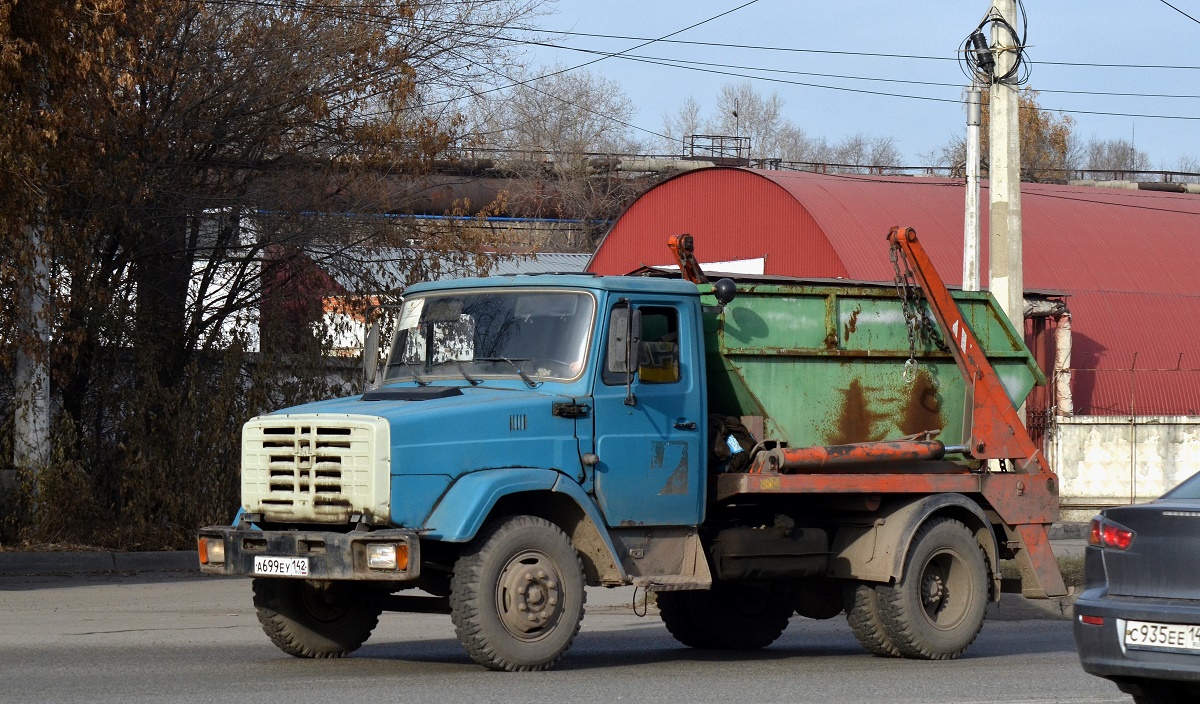 Кемеровская область, № А 699 ЕУ 142 — ЗИЛ-432932