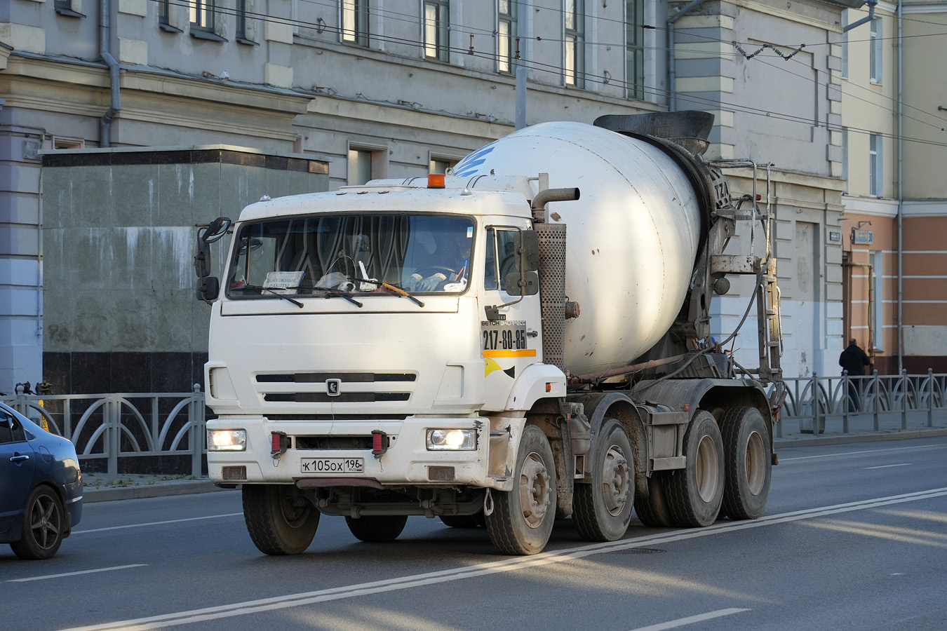Свердловская область, № К 105 ОХ 196 — КамАЗ-6540-A5(48)