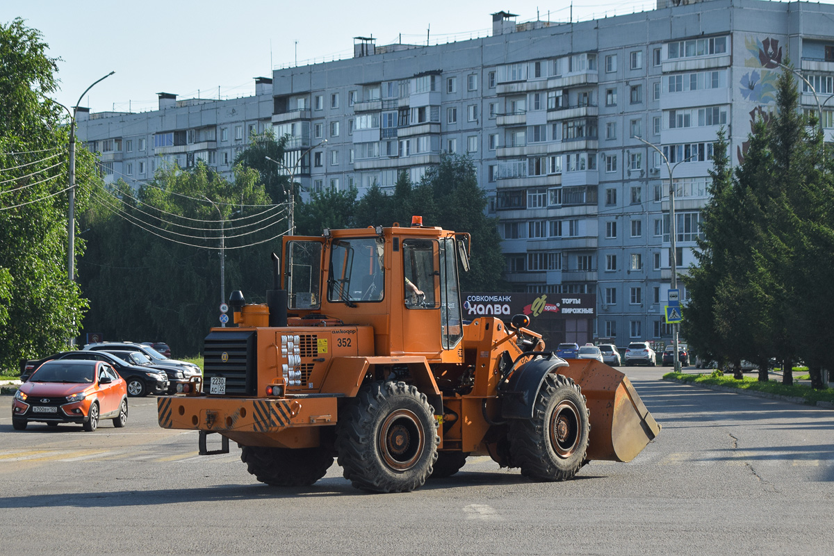 Алтайский край, № 2230 АС 22 — Амкодор-352