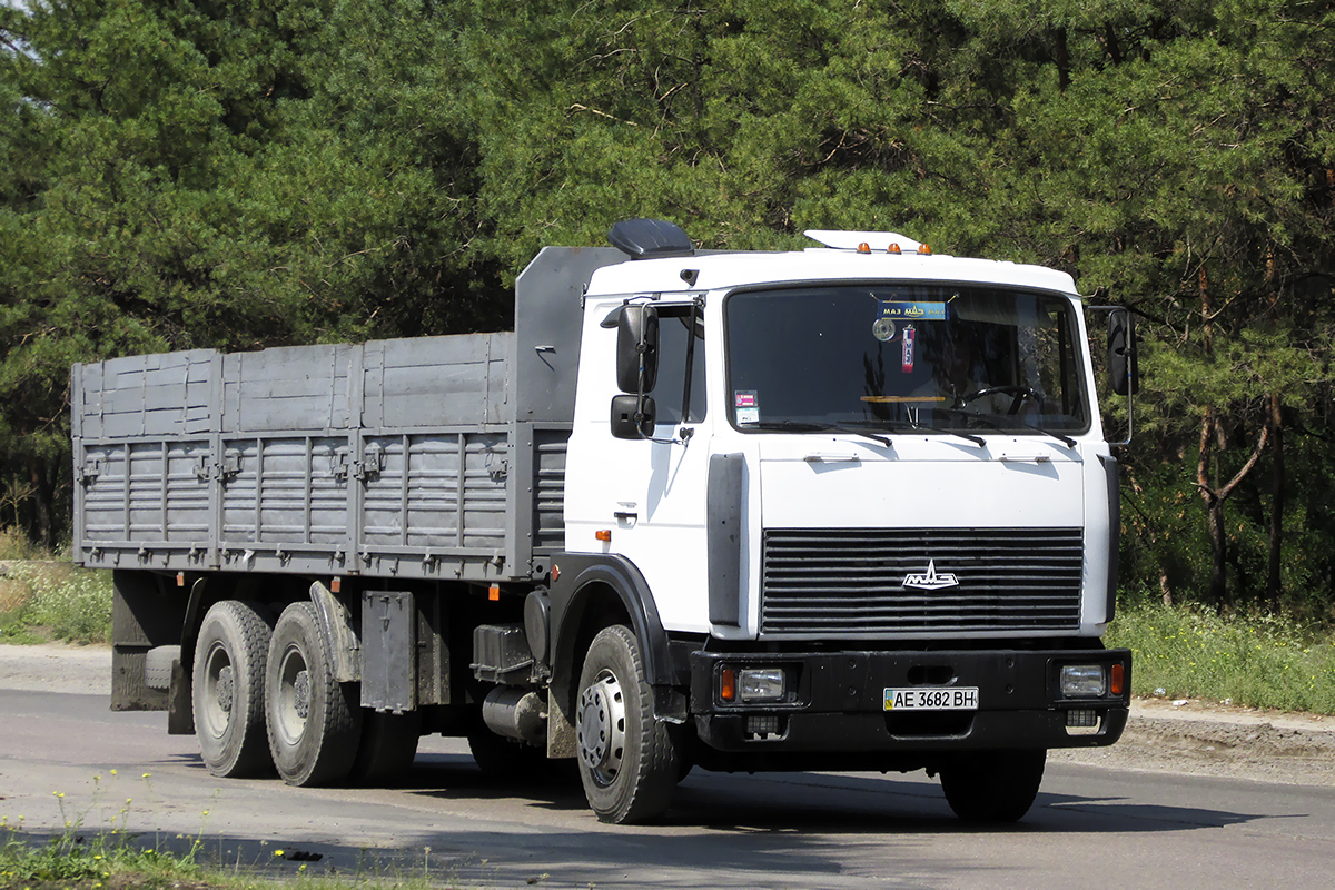 Днепропетровская область, № АЕ 3682 ВН — МАЗ-630305