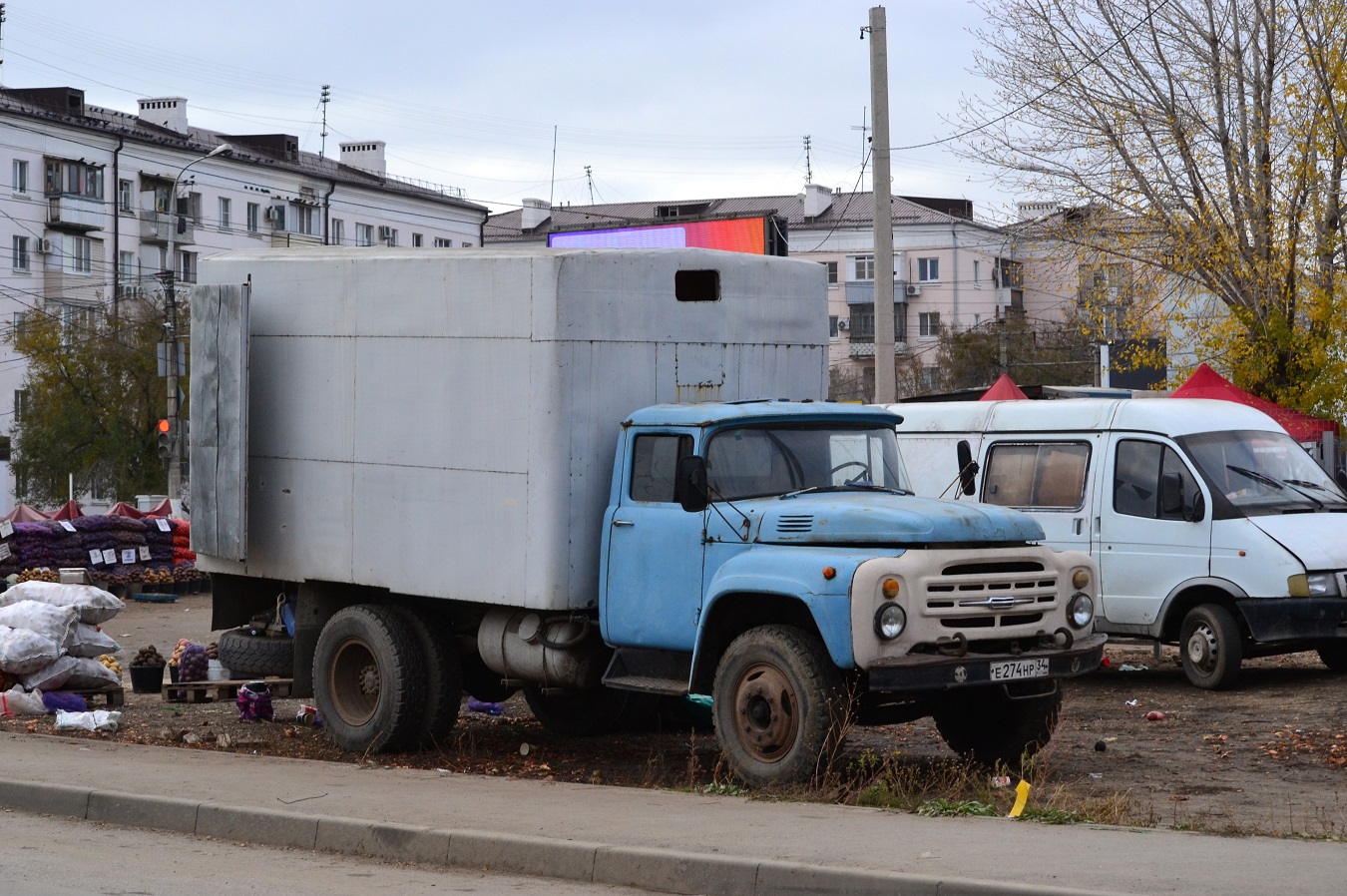Волгоградская область, № Е 274 НР 34 — ЗИЛ-431410