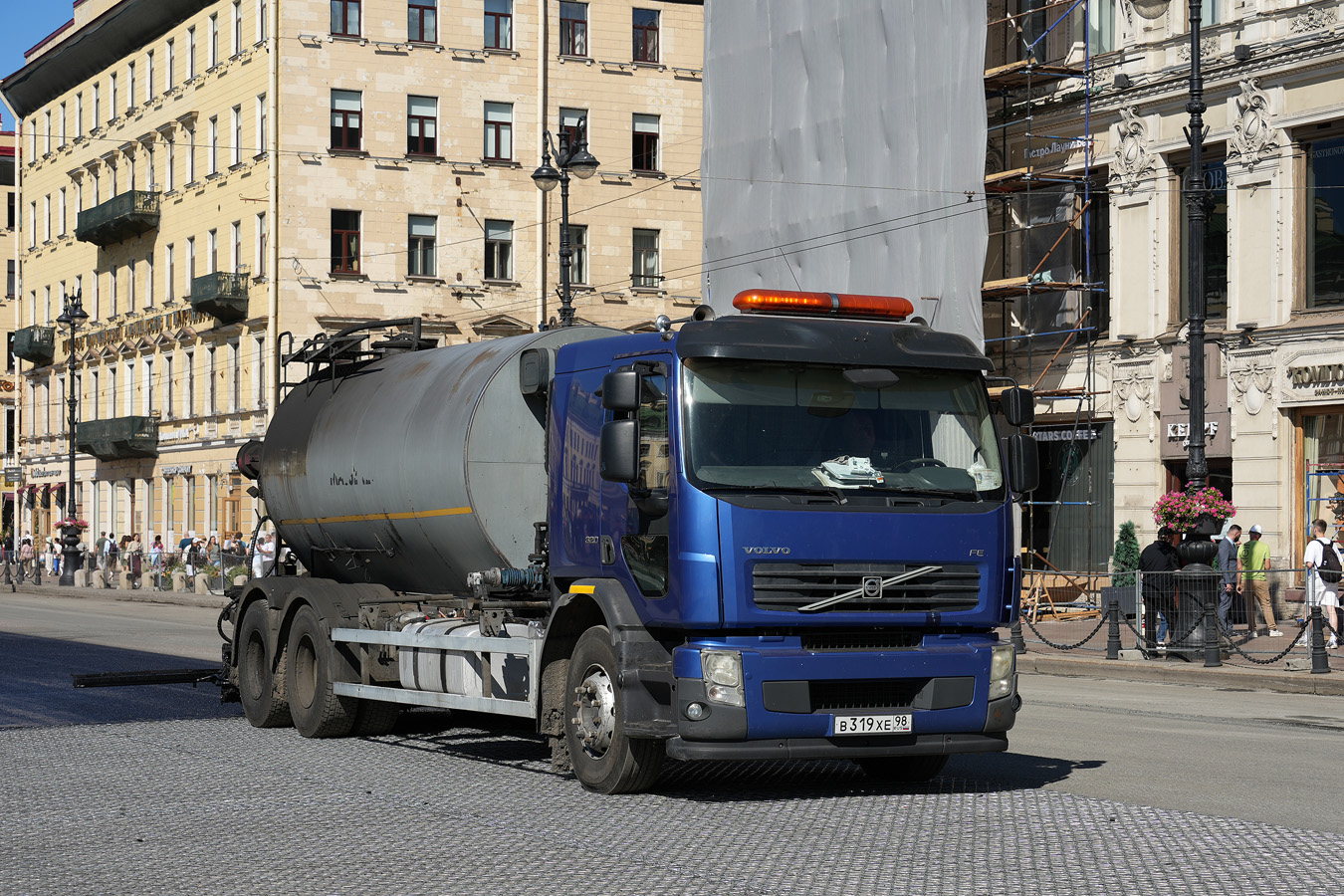 Санкт-Петербург, № В 319 ХЕ 98 — Volvo ('2013) FE