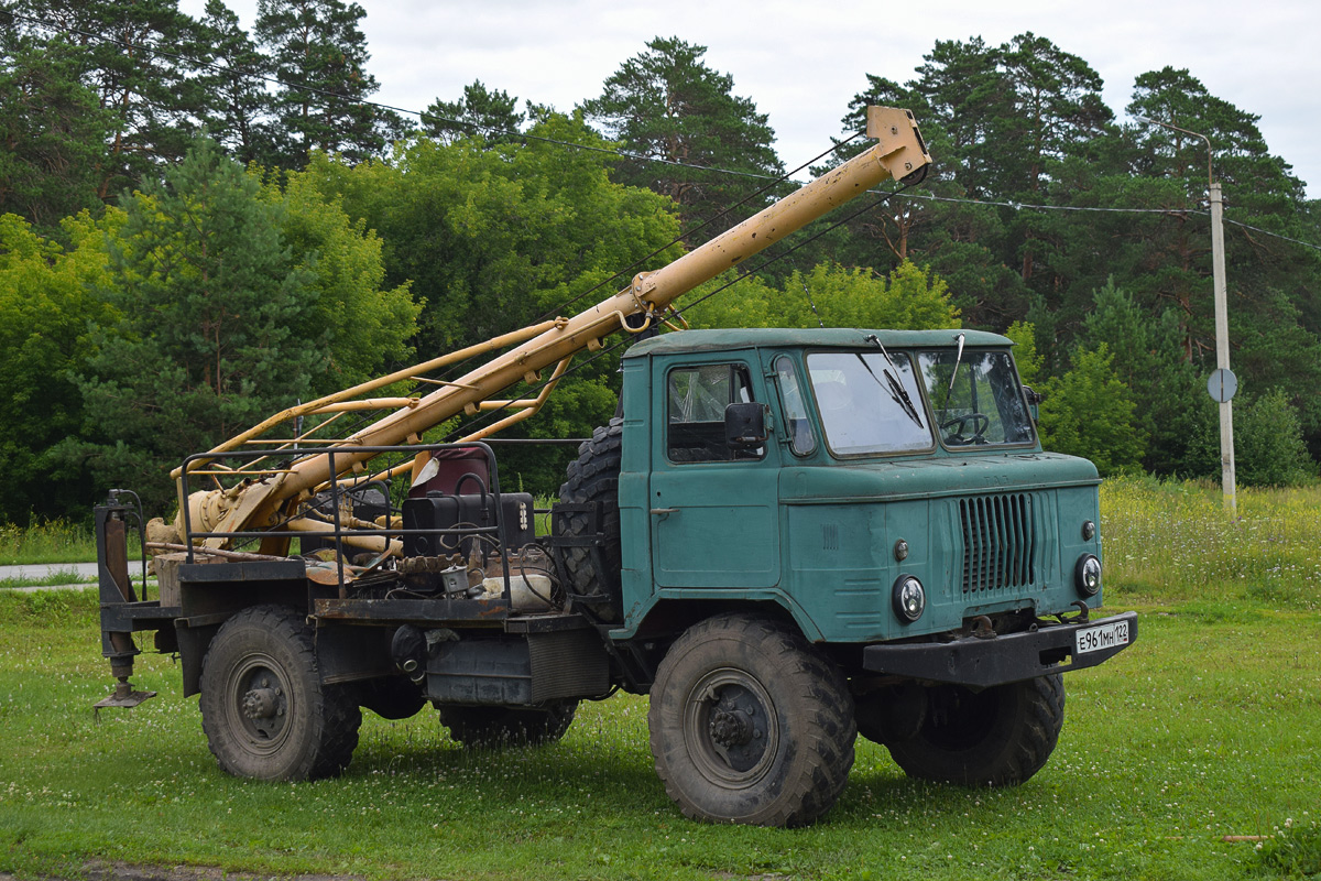 Алтайский край, № Е 961 МН 122 — ГАЗ-66 (общая модель)