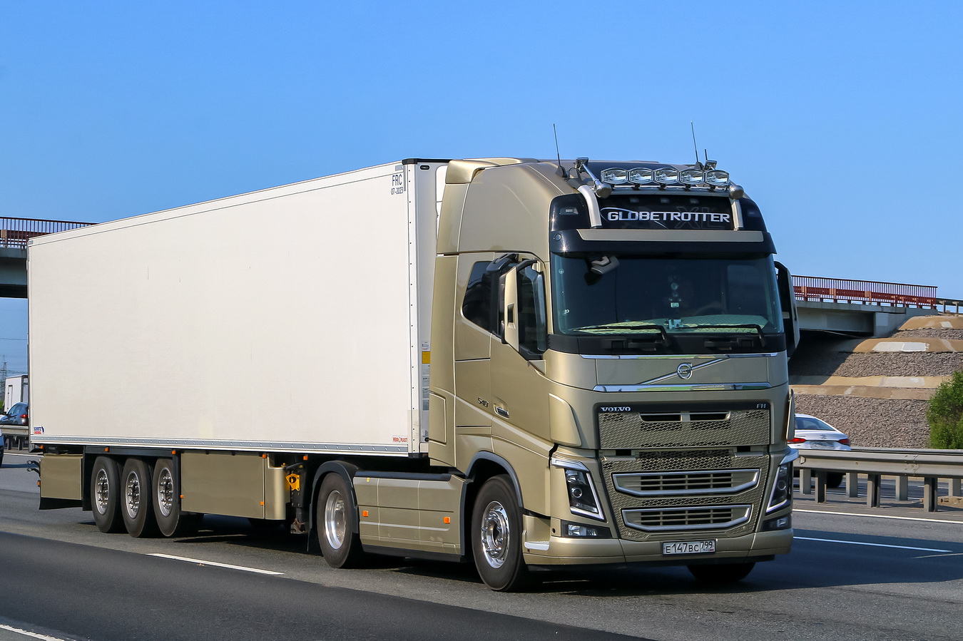 Москва, № Е 147 ВС 799 — Volvo ('2012) FH.500