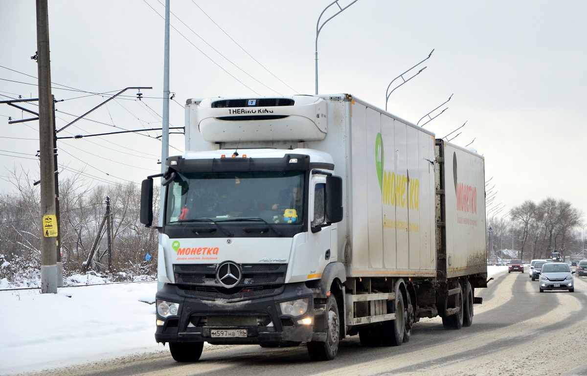 Новосибирская область, № М 597 НВ 196 — Mercedes-Benz Actros '18 2540 [Z9M]