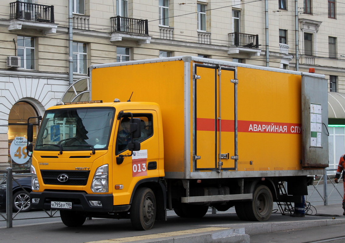 Санкт-Петербург, № 013 — Hyundai New Mighty [XWE]