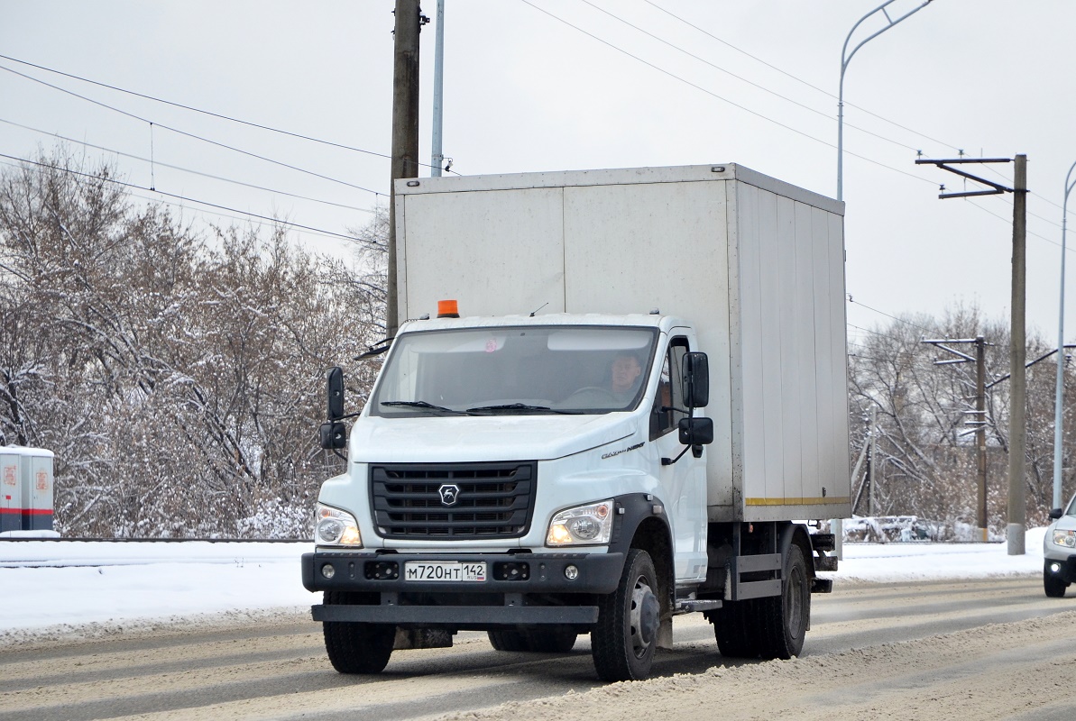 Кемеровская область, № М 720 НТ 142 — ГАЗ-C41R13