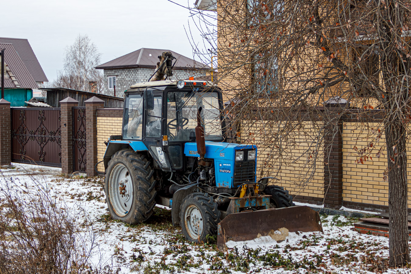 Тюменская область, № 1636 ОЕ 72 — Беларус-82.1