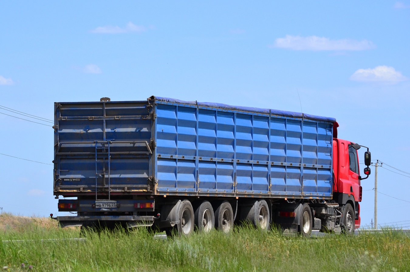 Краснодарский край, № МВ 9796 23 — Schmitz Cargobull S.PR общ.модель