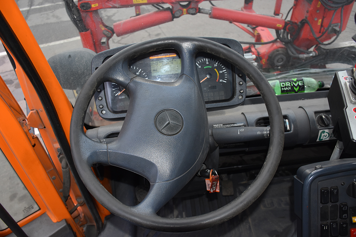 Москва, № Р 084 МТ 777 — Mercedes-Benz Unimog U400