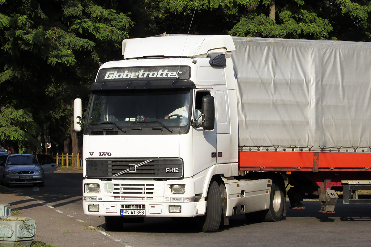 Молдавия, № HN AX 358 — Volvo ('1993) FH12.460