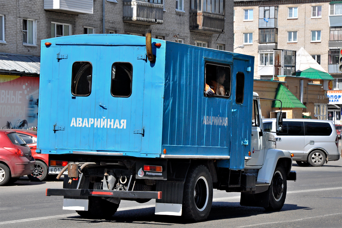 Алтайский край, № Е 017 НО 22 — ГАЗ-3309