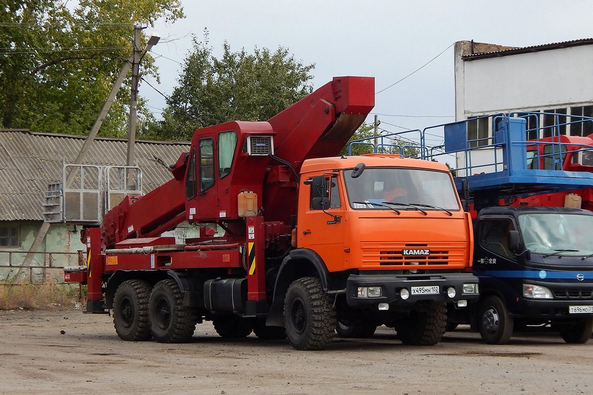 Белгородская область, № Х 495 МН 102 — КамАЗ-43118-15 [43118R]