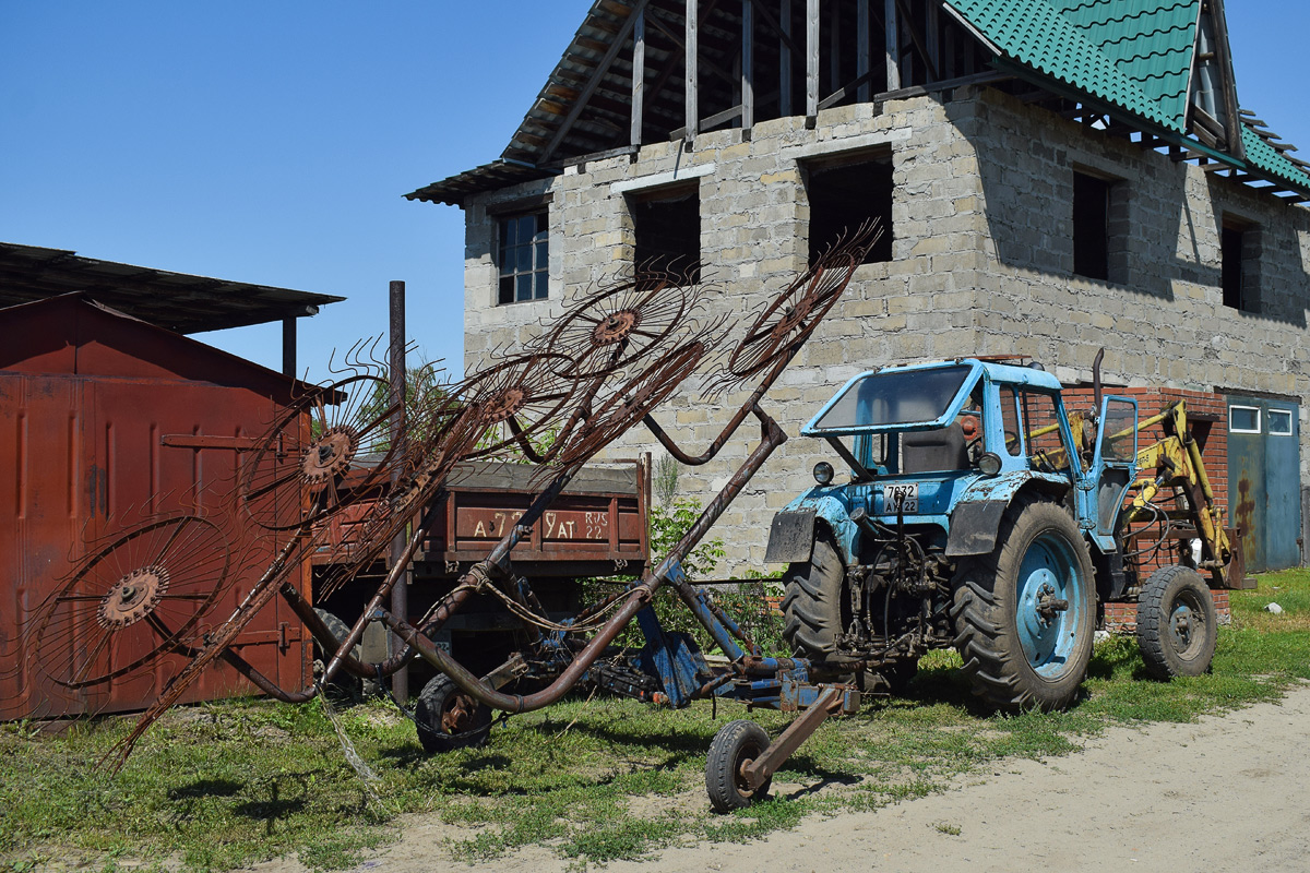 Алтайский край, № 7032 АУ 22 — МТЗ-80; Прицепы сельскохозяйственные — Грабли (общая)