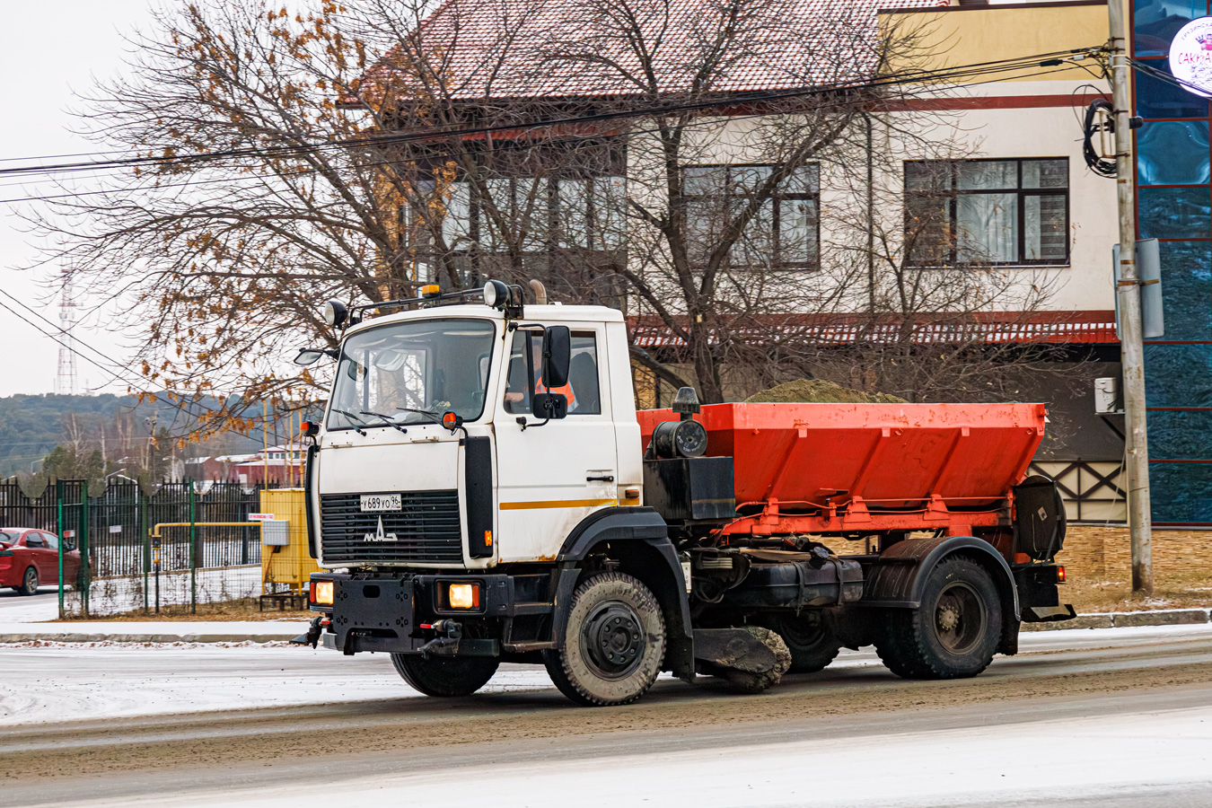 Свердловская область, № У 689 УО 96 — МАЗ-438043