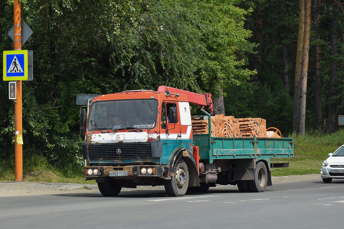 Алтайский край, № О 922 ТВ 22 — Mercedes-Benz NG (общ. мод.)
