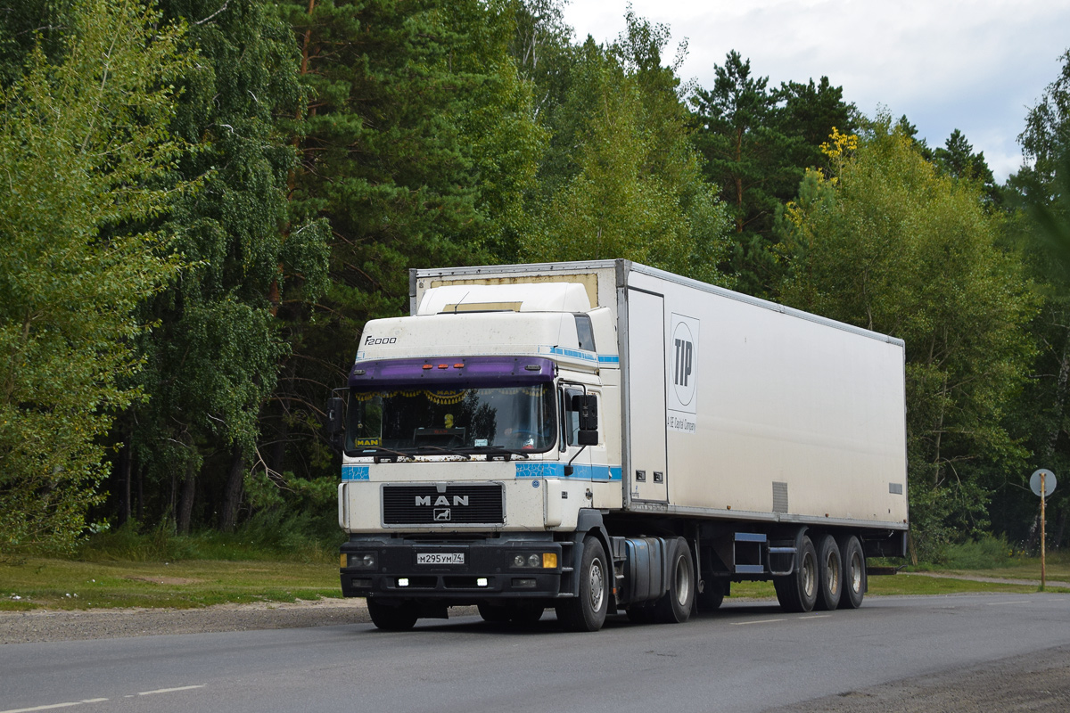 Алтайский край, № М 295 УМ 74 — MAN F2000 19.403