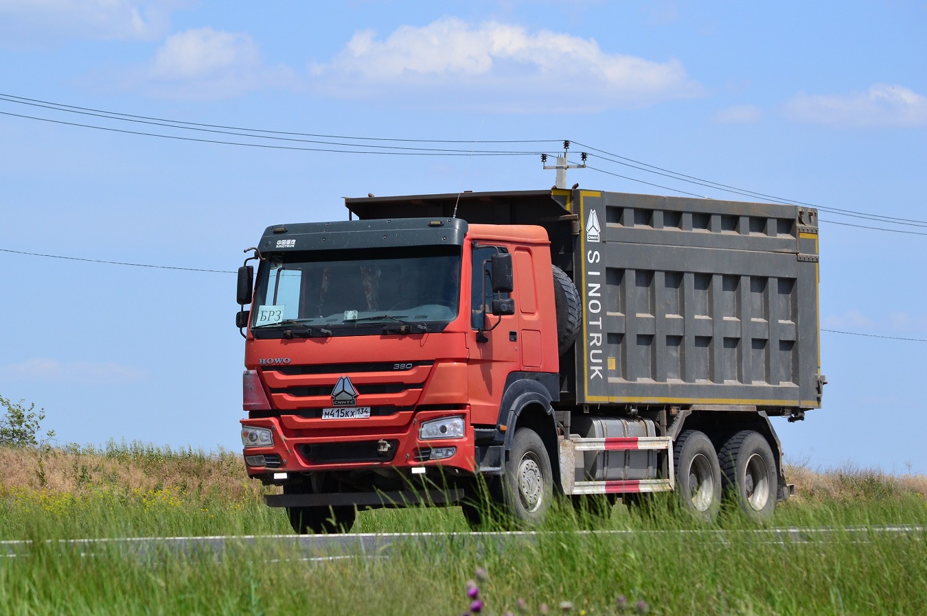 Волгоградская область, № М 415 КХ 134 — Howo HW ZZ3327