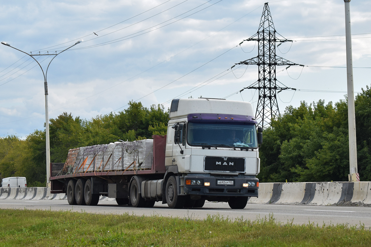 Свердловская область, № А 692 ХР 155 — MAN F2000 19.403