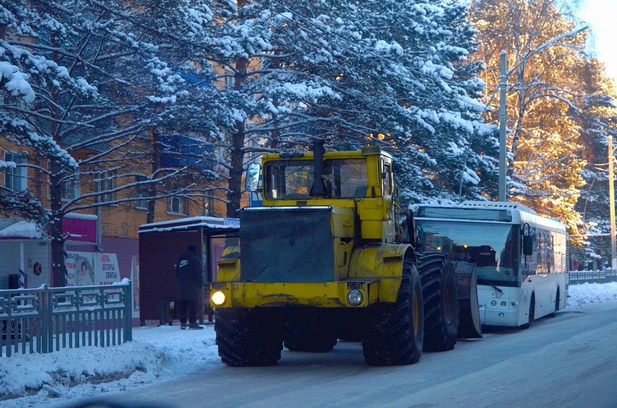 Кемеровская область, № (42) Б/Н СТ 0201 — К-700А, К-701
