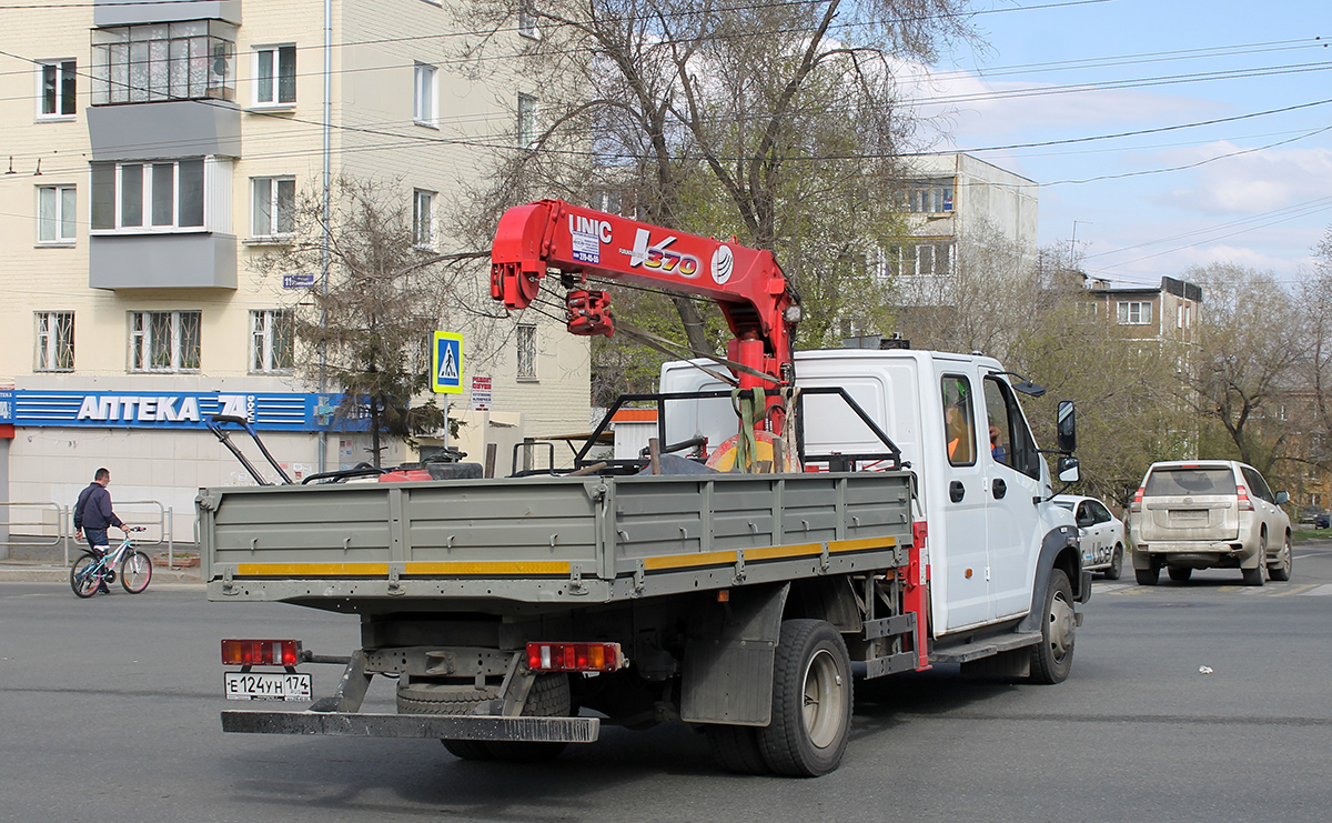 Челябинская область, № Е 124 УН 174 — ГАЗ-C42R33