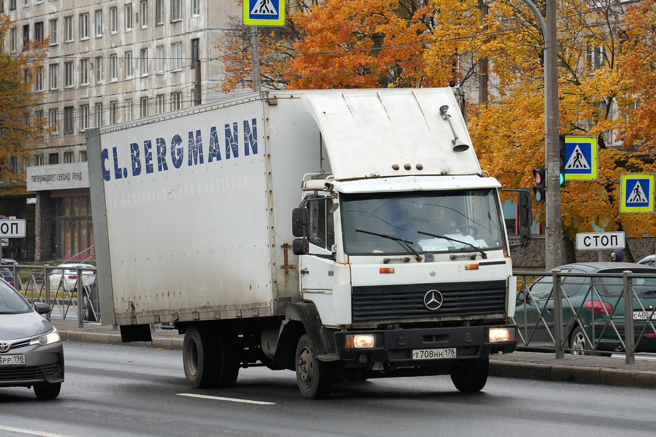 Санкт-Петербург, № Т 708 НН 178 — Mercedes-Benz LK 817