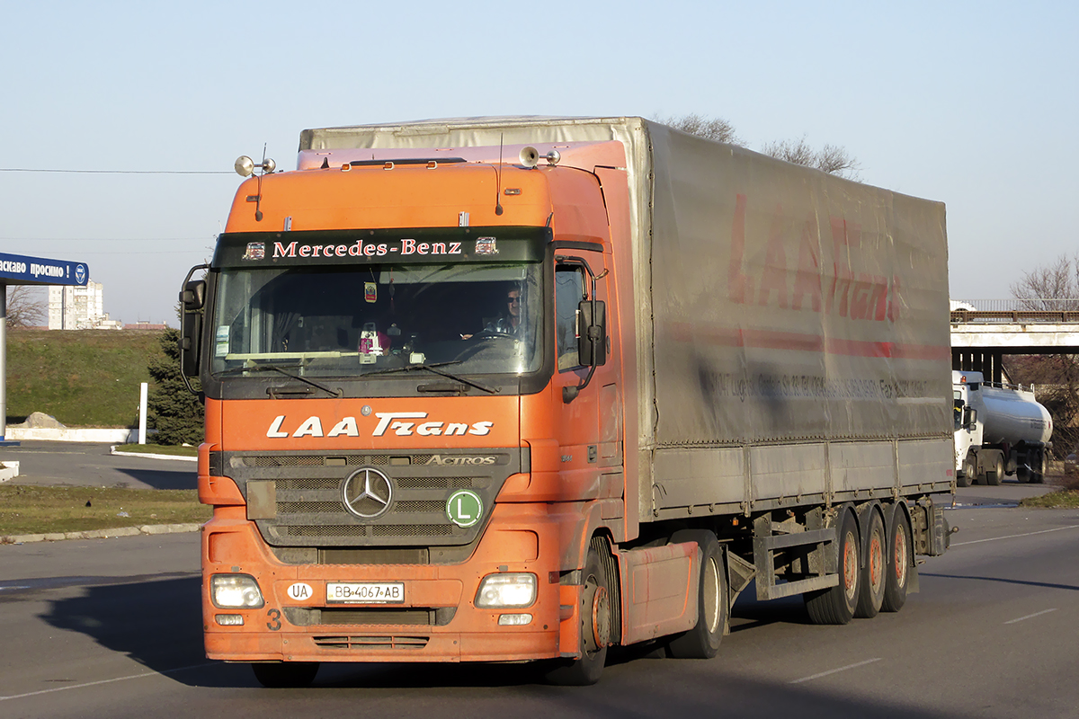 Луганская область, № ВВ 4067 АВ — Mercedes-Benz Actros ('2003) 1844