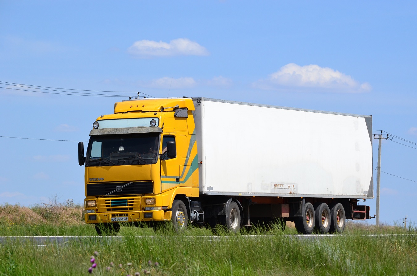 Ставропольский край, № О 014 ОТ 26 — Volvo ('1993) FH-Series