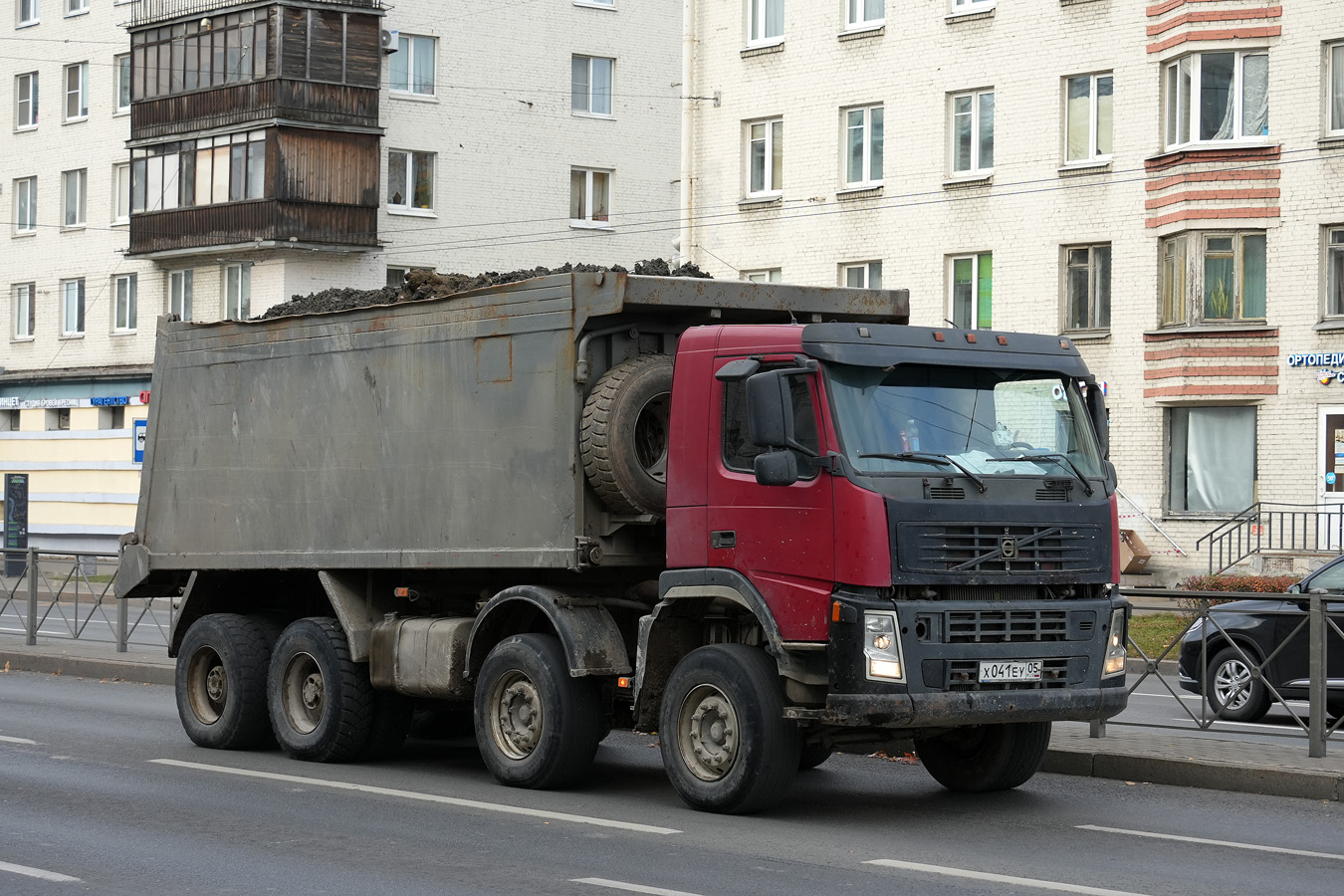 Санкт-Петербург, № Х 041 ЕУ 05 — Volvo ('2002) FM.400 [X9P]