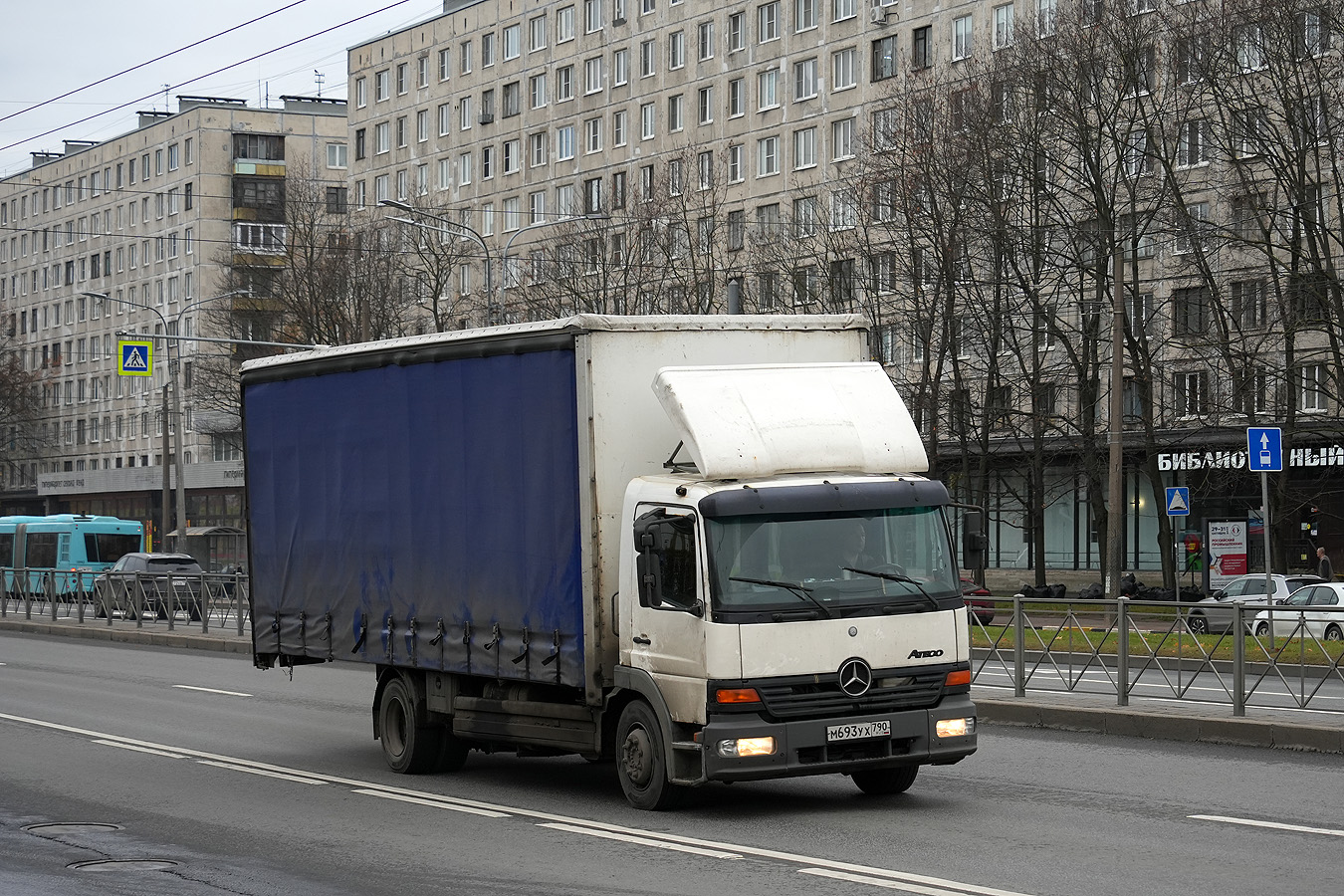 Московская область, № М 693 УХ 790 — Mercedes-Benz Atego (общ.м)