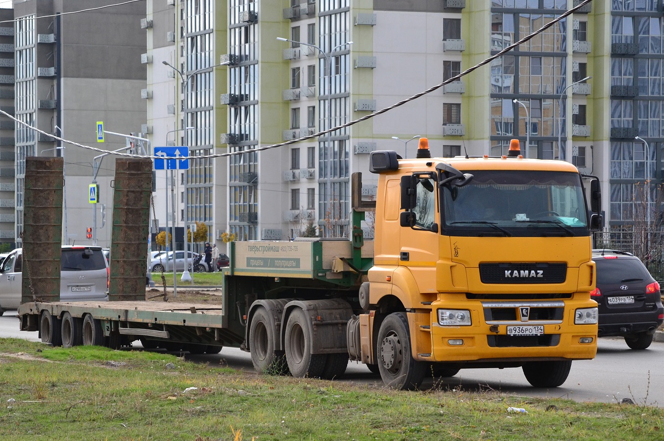 Волгоградская область, № В 936 РО 134 — КамАЗ-65206-S5(87)