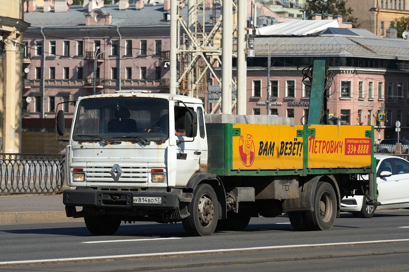 Ленинградская область, № У 814 ВО 47 — Renault Midliner