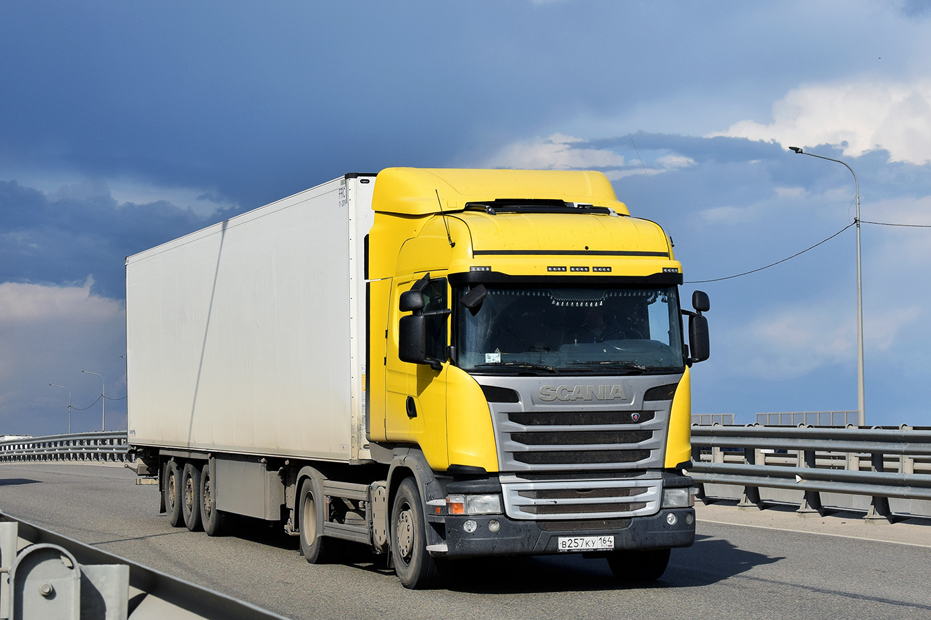 Саратовская область, № В 257 КУ 164 — Scania ('2013) G400