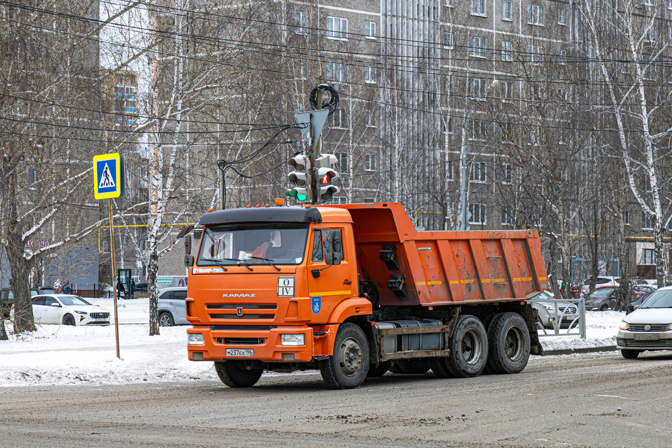 Свердловская область, № М 237 ЕХ 196 — КамАЗ-65115-50