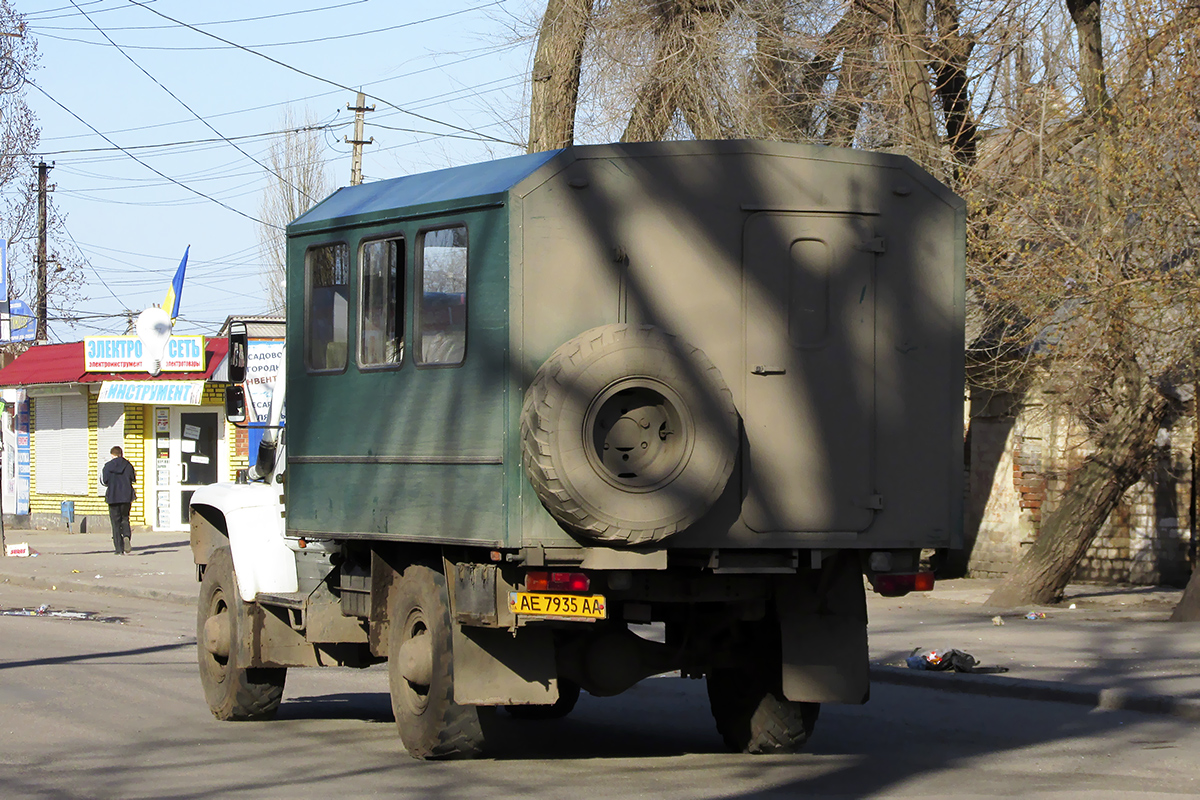 Днепропетровская область, № АЕ 7935 АА — ГАЗ-33081 «Садко»