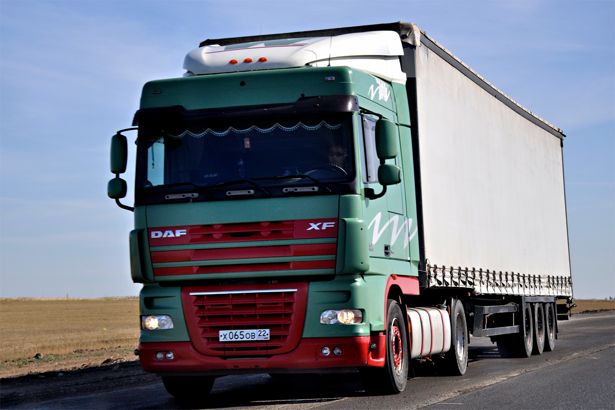 Алтайский край, № Х 065 ОВ 22 — DAF XF105 FT